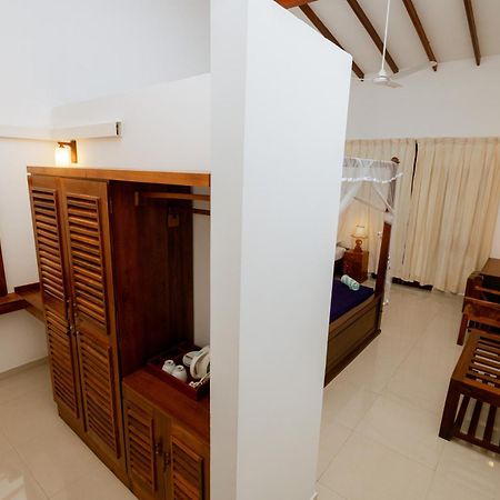 Prince Beach Hotel Bentota Ngoại thất bức ảnh