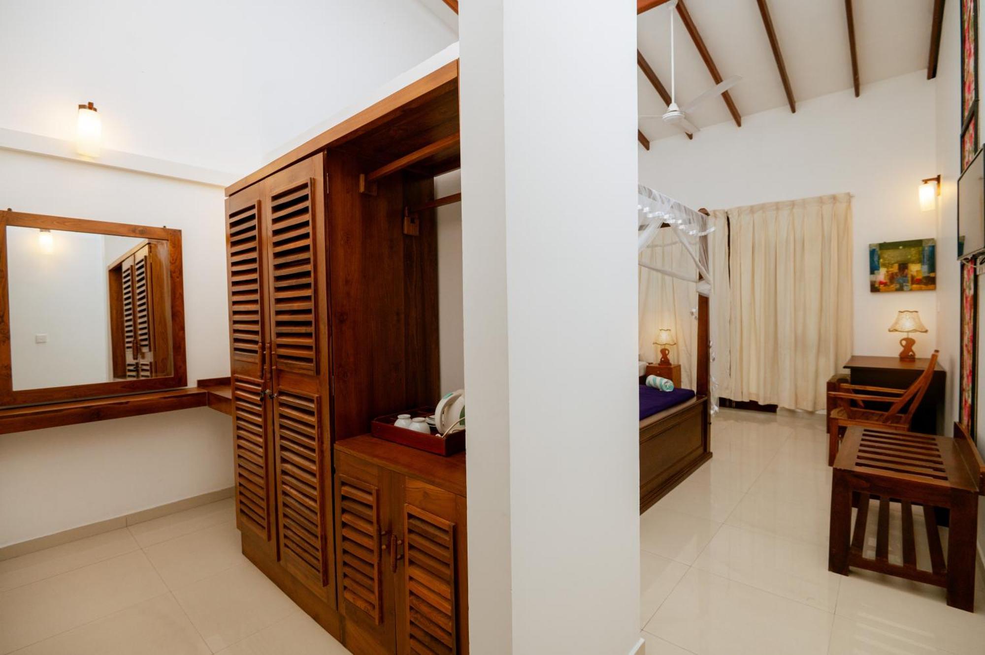 Prince Beach Hotel Bentota Ngoại thất bức ảnh