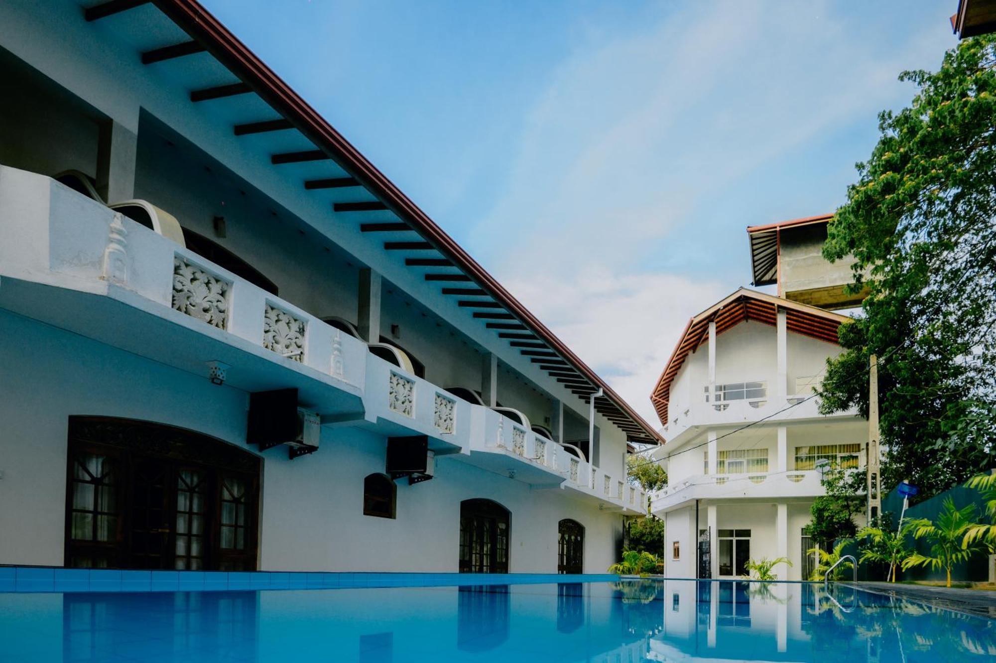 Prince Beach Hotel Bentota Ngoại thất bức ảnh