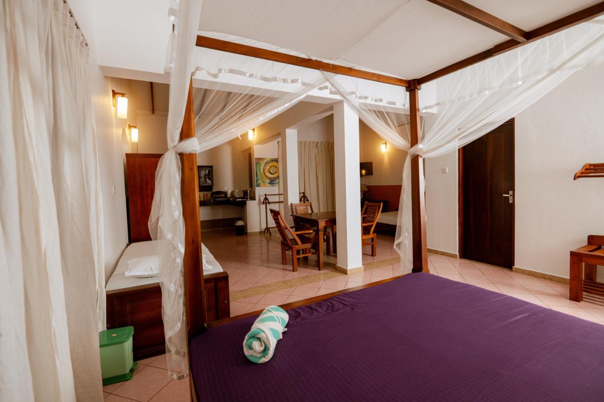 Prince Beach Hotel Bentota Ngoại thất bức ảnh