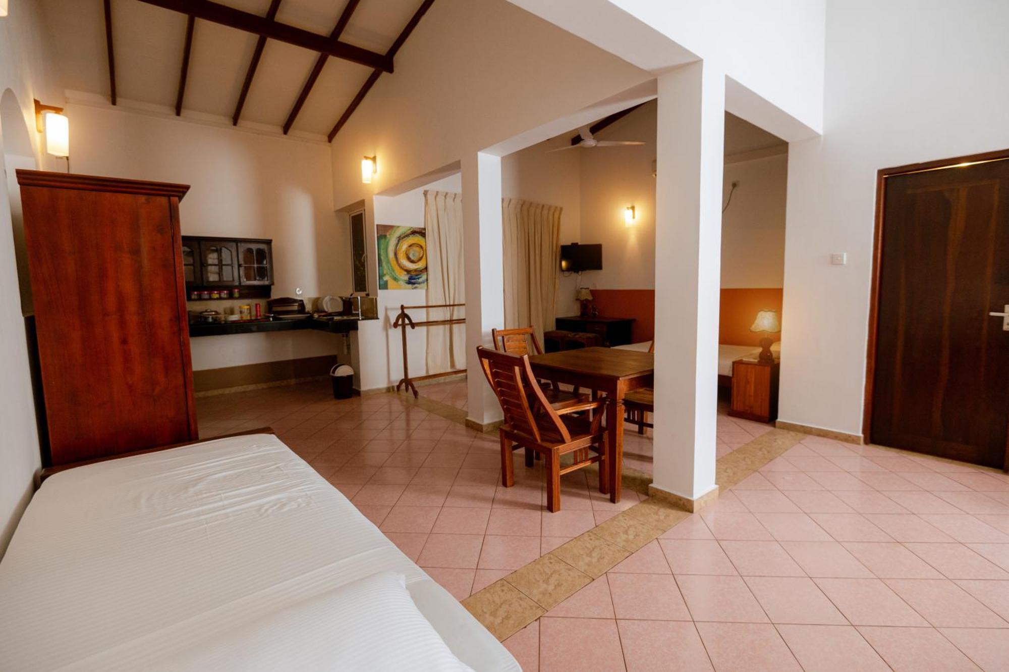 Prince Beach Hotel Bentota Ngoại thất bức ảnh