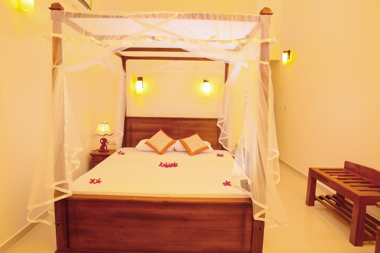 Prince Beach Hotel Bentota Ngoại thất bức ảnh