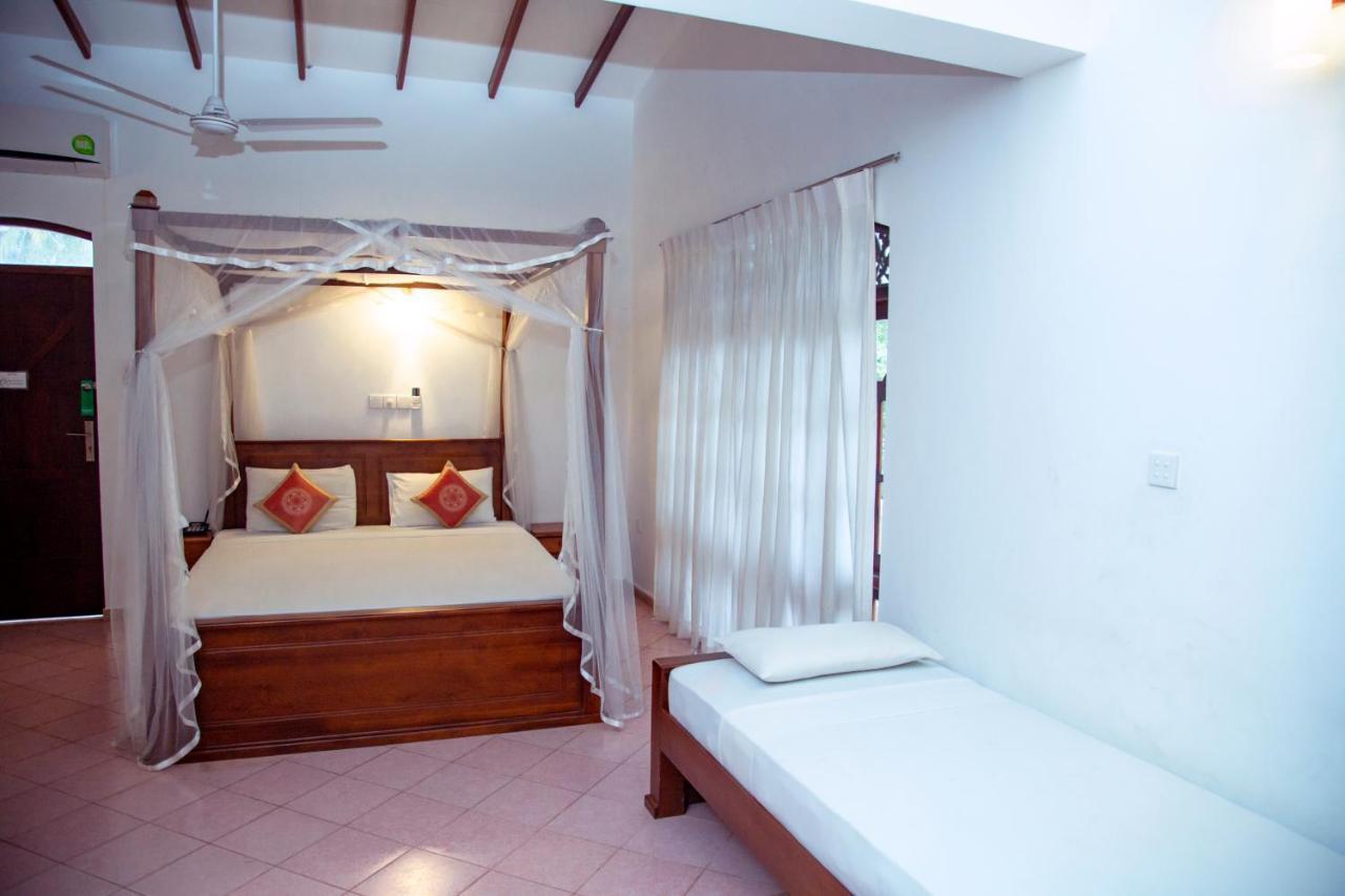Prince Beach Hotel Bentota Ngoại thất bức ảnh