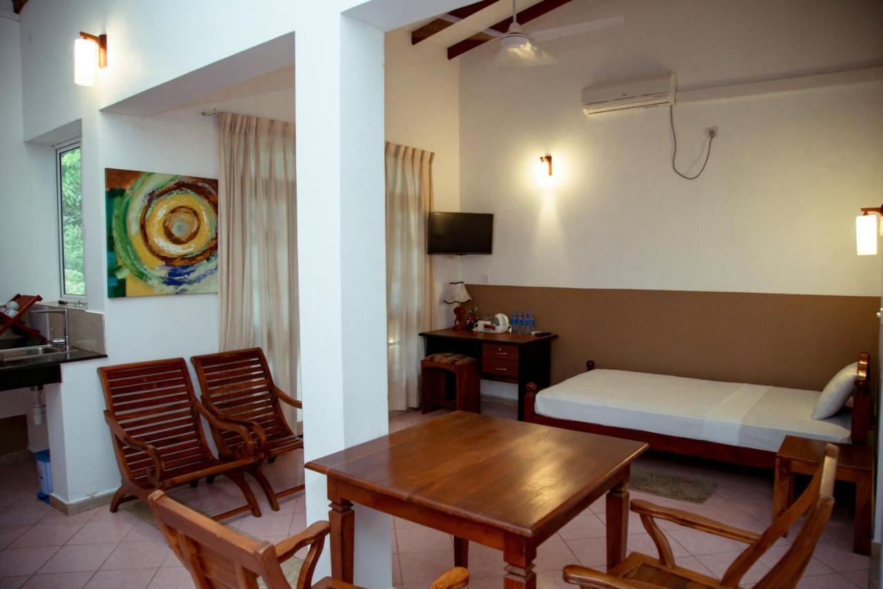 Prince Beach Hotel Bentota Ngoại thất bức ảnh