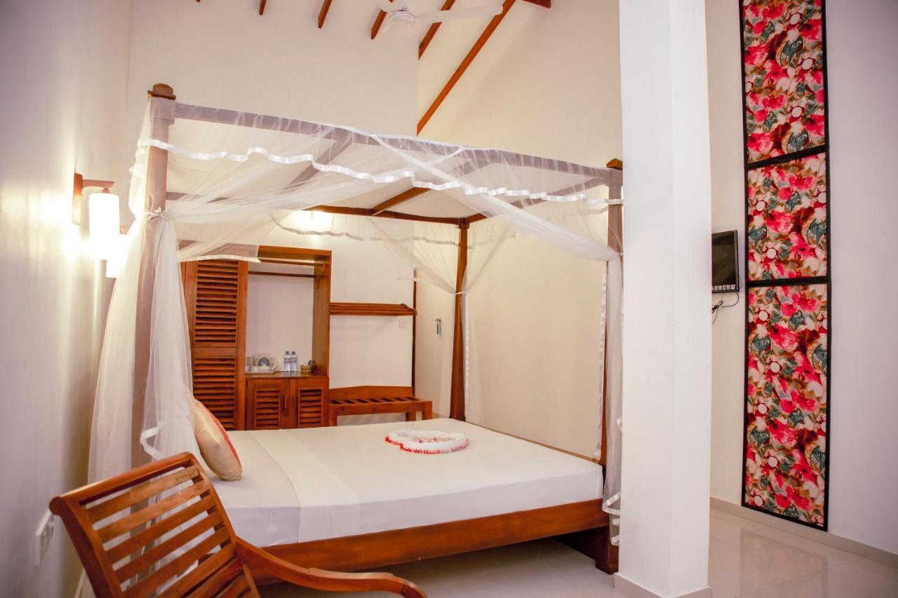 Prince Beach Hotel Bentota Ngoại thất bức ảnh