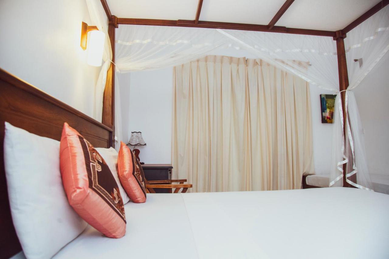 Prince Beach Hotel Bentota Ngoại thất bức ảnh