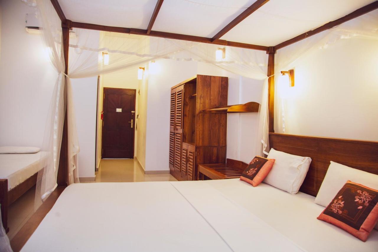 Prince Beach Hotel Bentota Ngoại thất bức ảnh