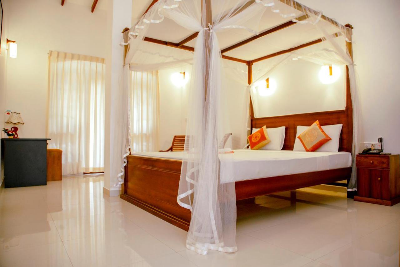 Prince Beach Hotel Bentota Ngoại thất bức ảnh
