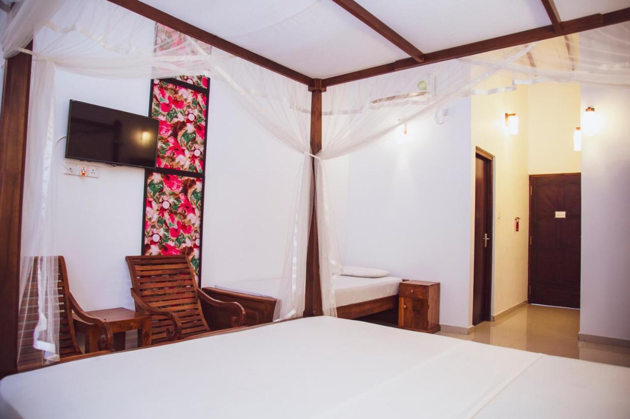 Prince Beach Hotel Bentota Ngoại thất bức ảnh